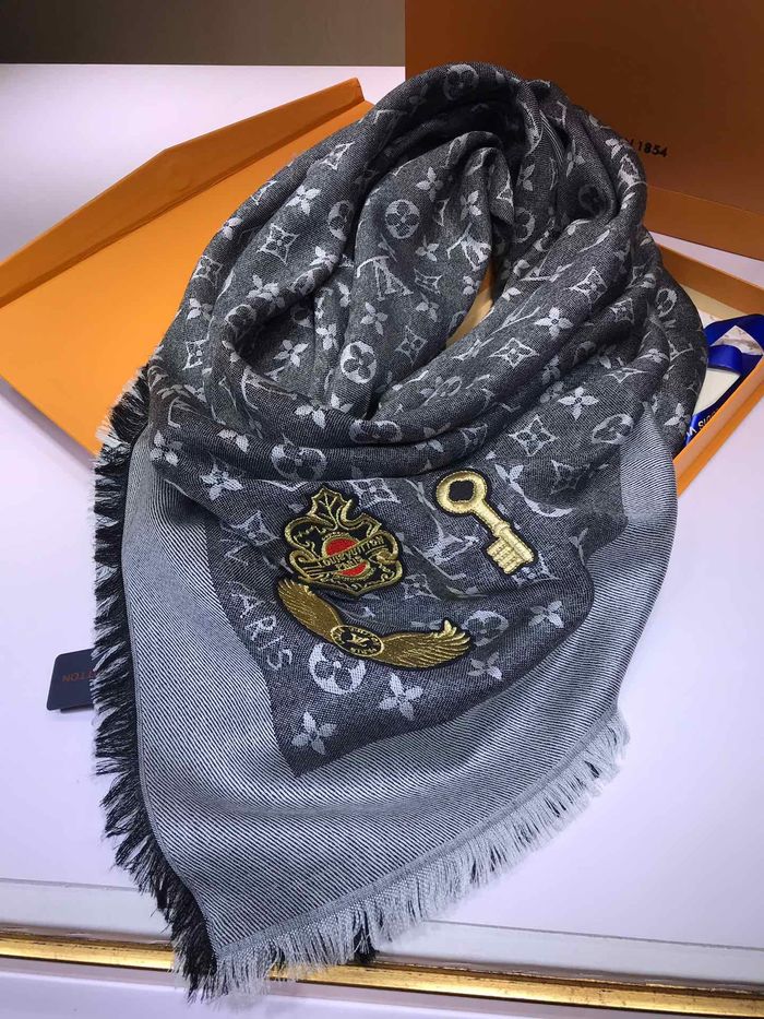 Louis Vuitton Scarf LV00104